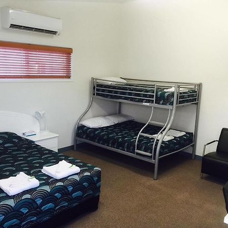 Springsure Overlander Motel المظهر الخارجي الصورة