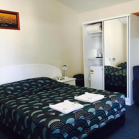 Springsure Overlander Motel المظهر الخارجي الصورة