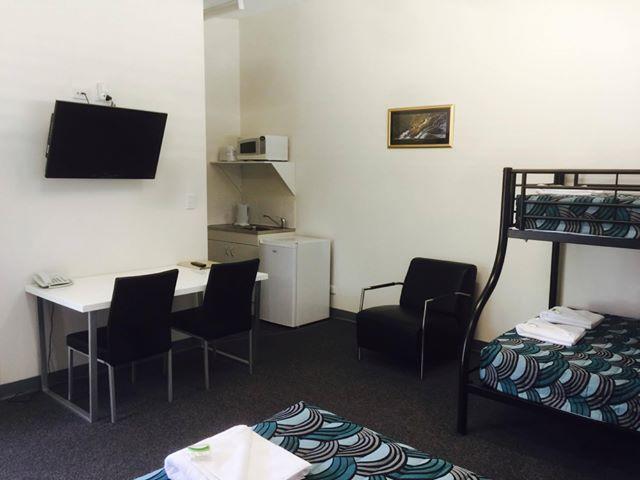 Springsure Overlander Motel المظهر الخارجي الصورة